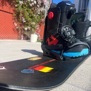 Arbor Snowboard w/ Mala Vita Bindings